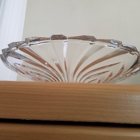 Japan Large Crystal Bowl ~ Large Serving Bowl ~ Fruit Salad Bowl ~ Centerpiece - Picture 3 of 6